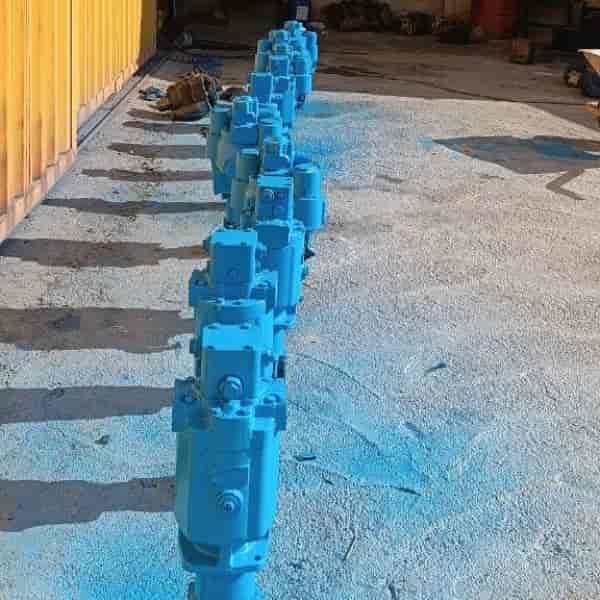Davits motorları ve Alman Zaver Danfoss hidrolik pompaları
