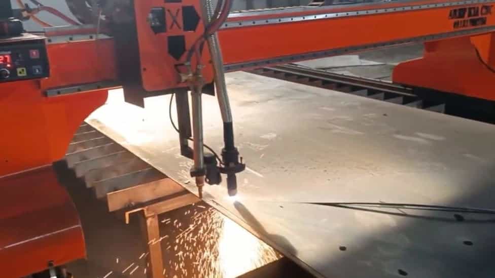 برش تمام اتوماتیک CNC(پلاسما)